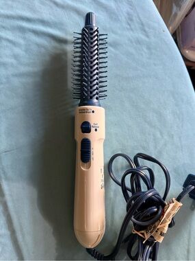 Electric Hot Air Styling Brush for Women - Cream/Blue